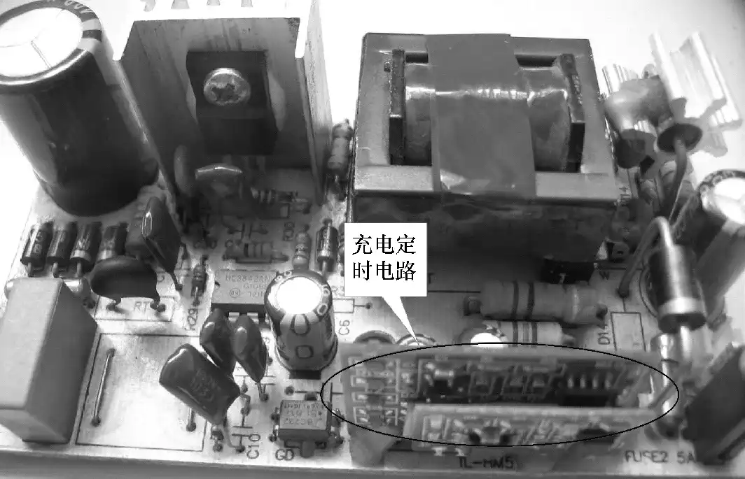 电动自行车DZM482065/48V/3A 充电器电路板