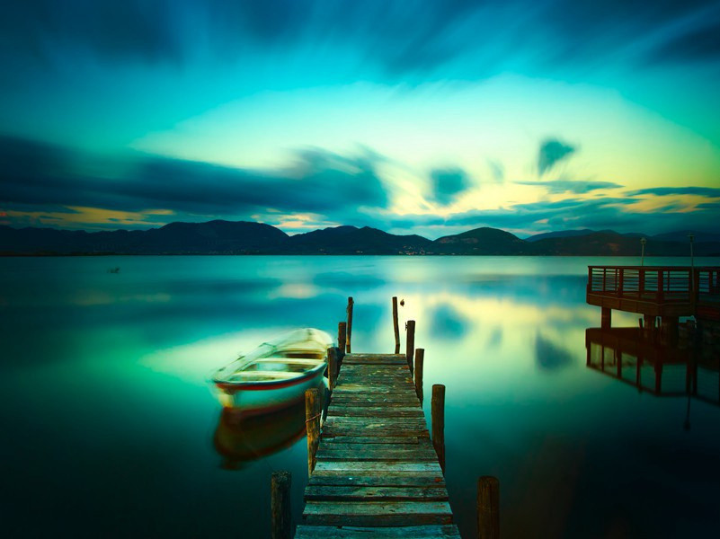 送张十二参军赴蜀州因呈杨五侍御